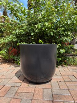 Large Black Round Outdoor Planter Pot