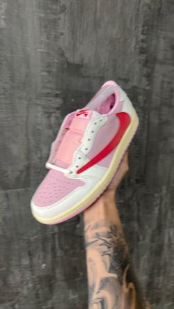 Jordan 1 retro low Travis Scott sail tropical pink