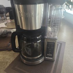 Ninja Coffee Pot Used 1 Time