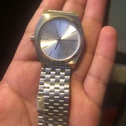 Nixon Watch