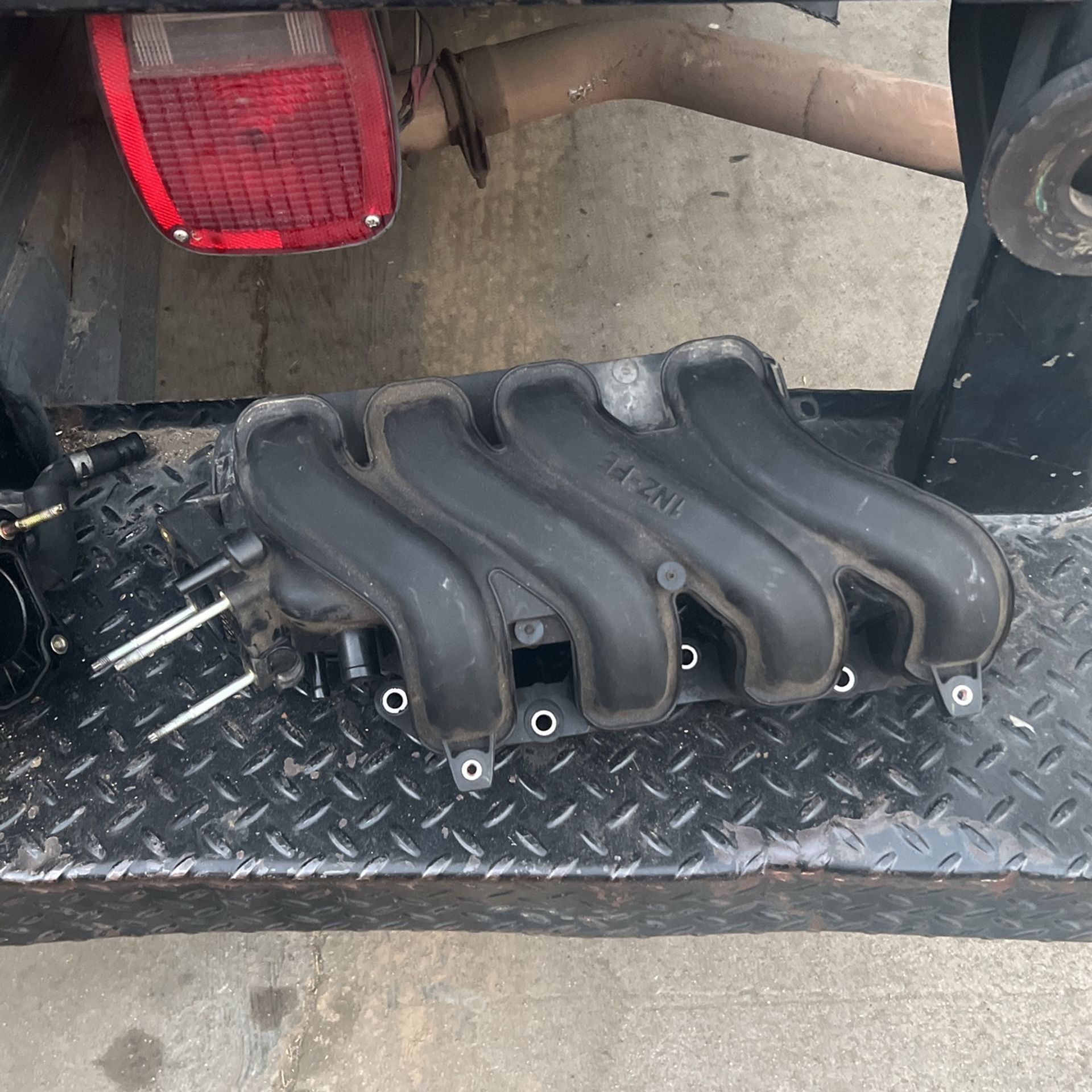 Intent manuful 2005 Toyota celica et 1.8 litters