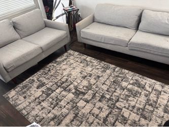Couch set and free rug set