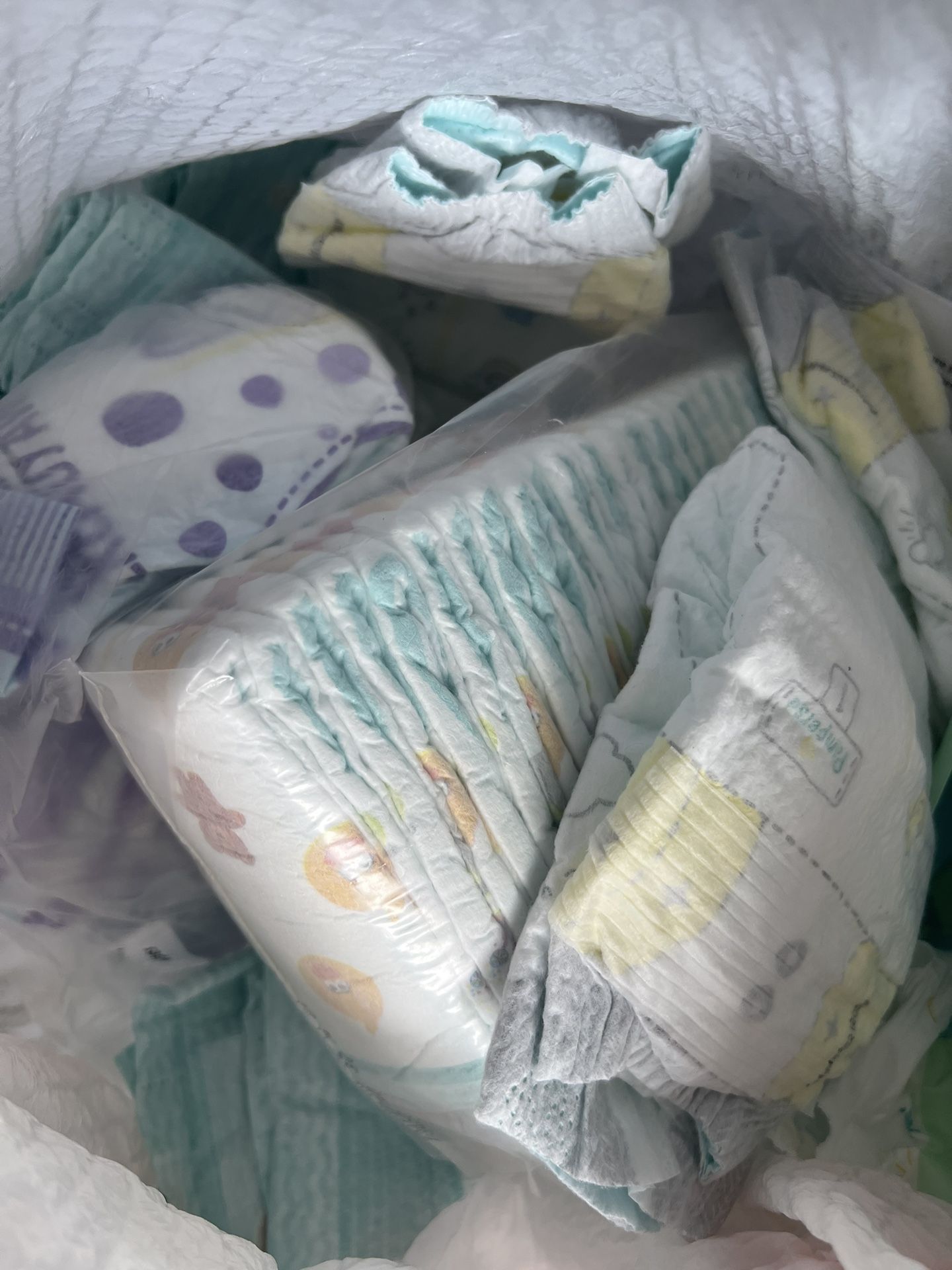 new born and postpartum diapers