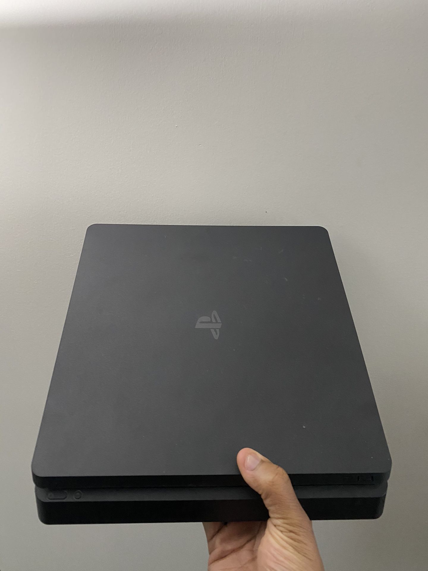 PS4 Slim (perfect condition)