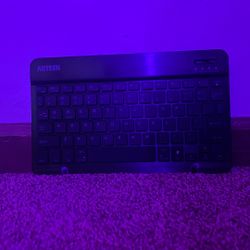 Bluetooth keyboard