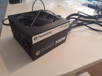 700W Thermaltake Smart PSU