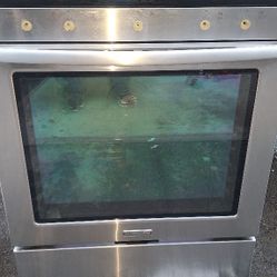 APARTMENT/HOUSE  SIZE STOVE.(KITCHEN AID)