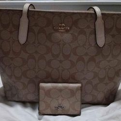 Coach Tote With Wallet