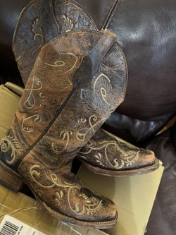 Women’s boots