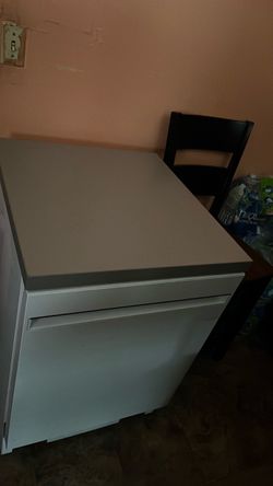 White Chest Dishwasher