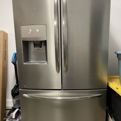 Counter Depth Refrigerator 