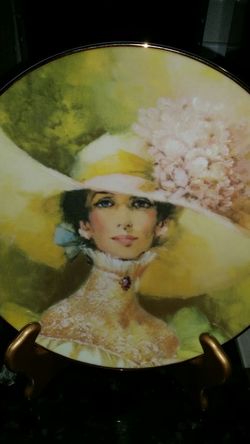 Avon decorative plate New