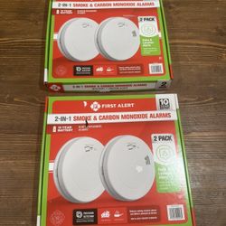 New First Alert 2-in-1 Smoke & Carbon Monoxide Alarm | 2-Pack | 10-Year Battery | Voice Alerts