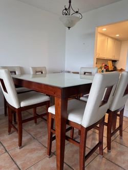 Italian Enzo glass top Table real leather 6 leather seats