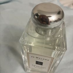 Joe Malone English Pear and freesia perfume