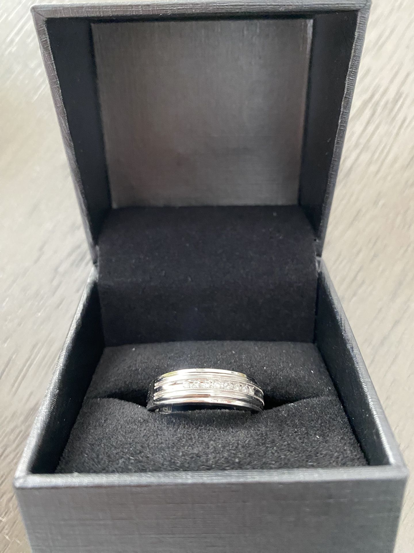 Men’s Wedding Band