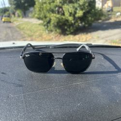 Like New Ray Ban Sunglasses  Made In Italy!