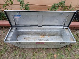 Duralast tool box