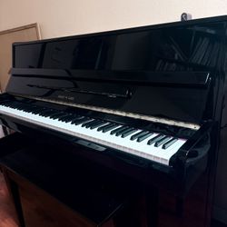 Great Upright Piano! 