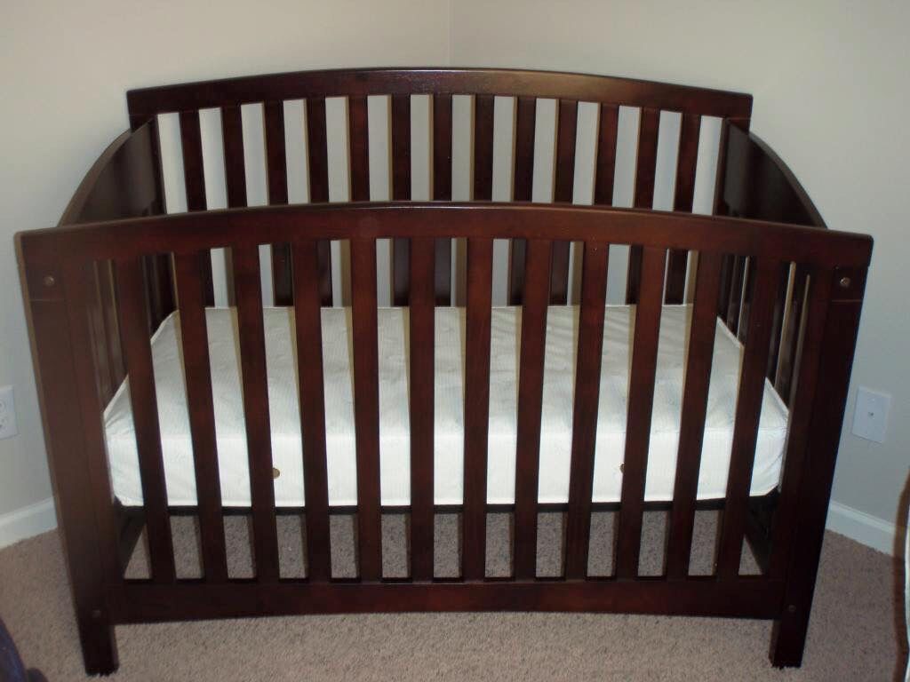 Americana 4 - in - 1 Crib by Jardine baby