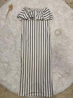 Medium Black And White Stripped Body Con Dress