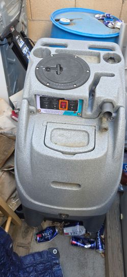 Commercial cleaning equipment