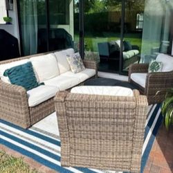 Beautiful Outdoor Patio Set 