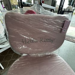 Hello kitty vanity chair