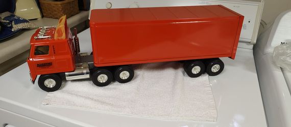 Large Ertl Tractor Trailer Schneider