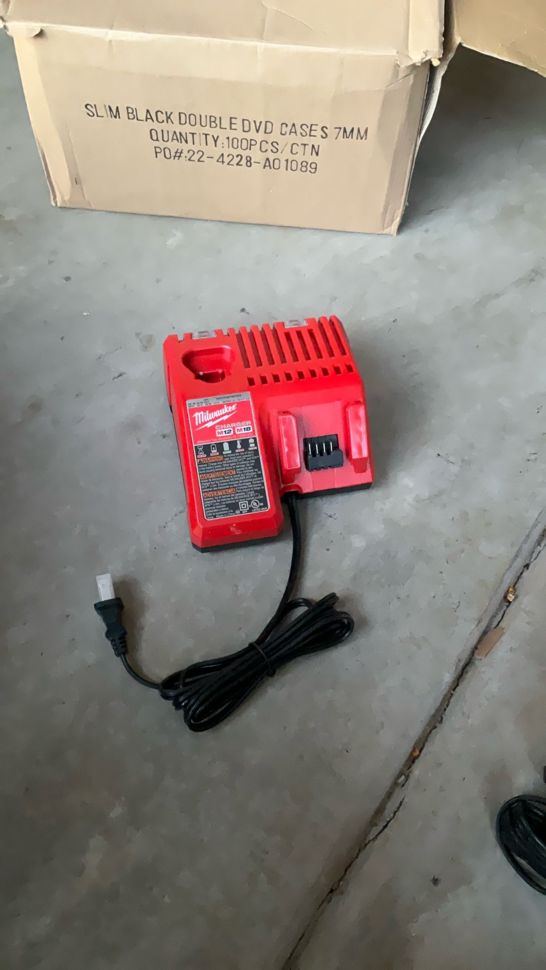 Milwawkee Charger M12 M18