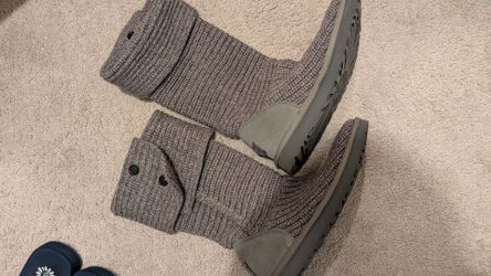 New UGHs boots size 8