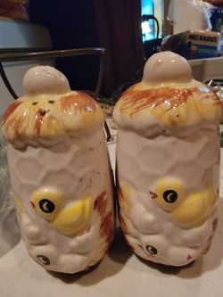 Salt And Pepper Shakers Vintage