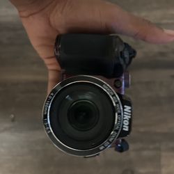 Nikon Coolpix b500