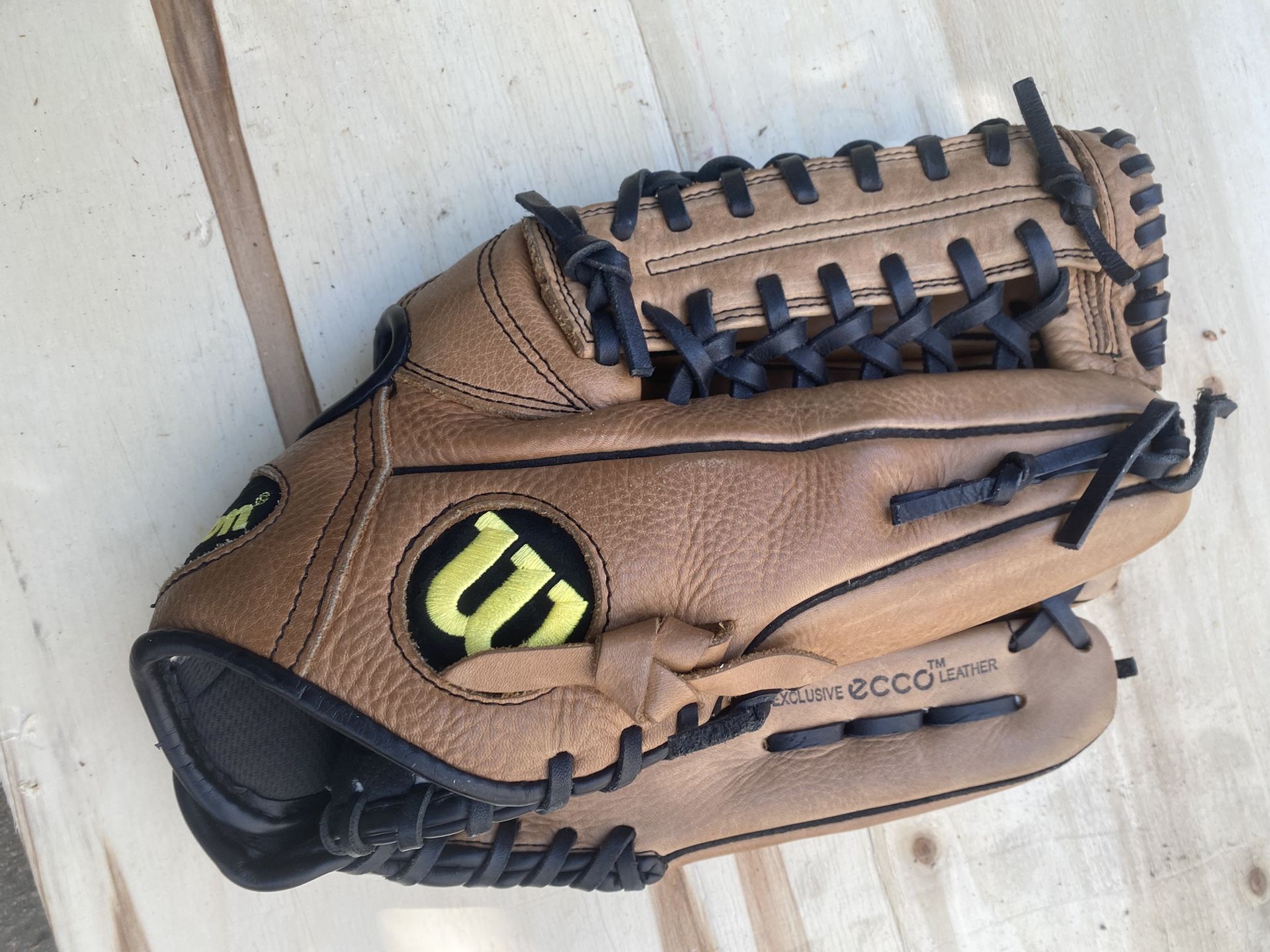 Wilson baseball glove