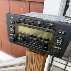 2000 Toyota Avalon, Original Factory Stereo With Cassette And Disc Player