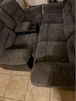 Recliner sofas