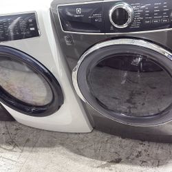 Electrolux Frontload Washer Gas Dryer 