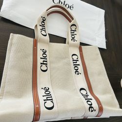 LARGE TOTE BRAND NEW
