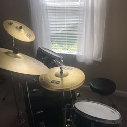 TAMA 8 Piece Drum Set