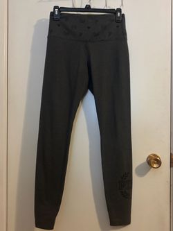 PINK Victoria’s Secret High-Waisted Leggings Size M – Good Condition