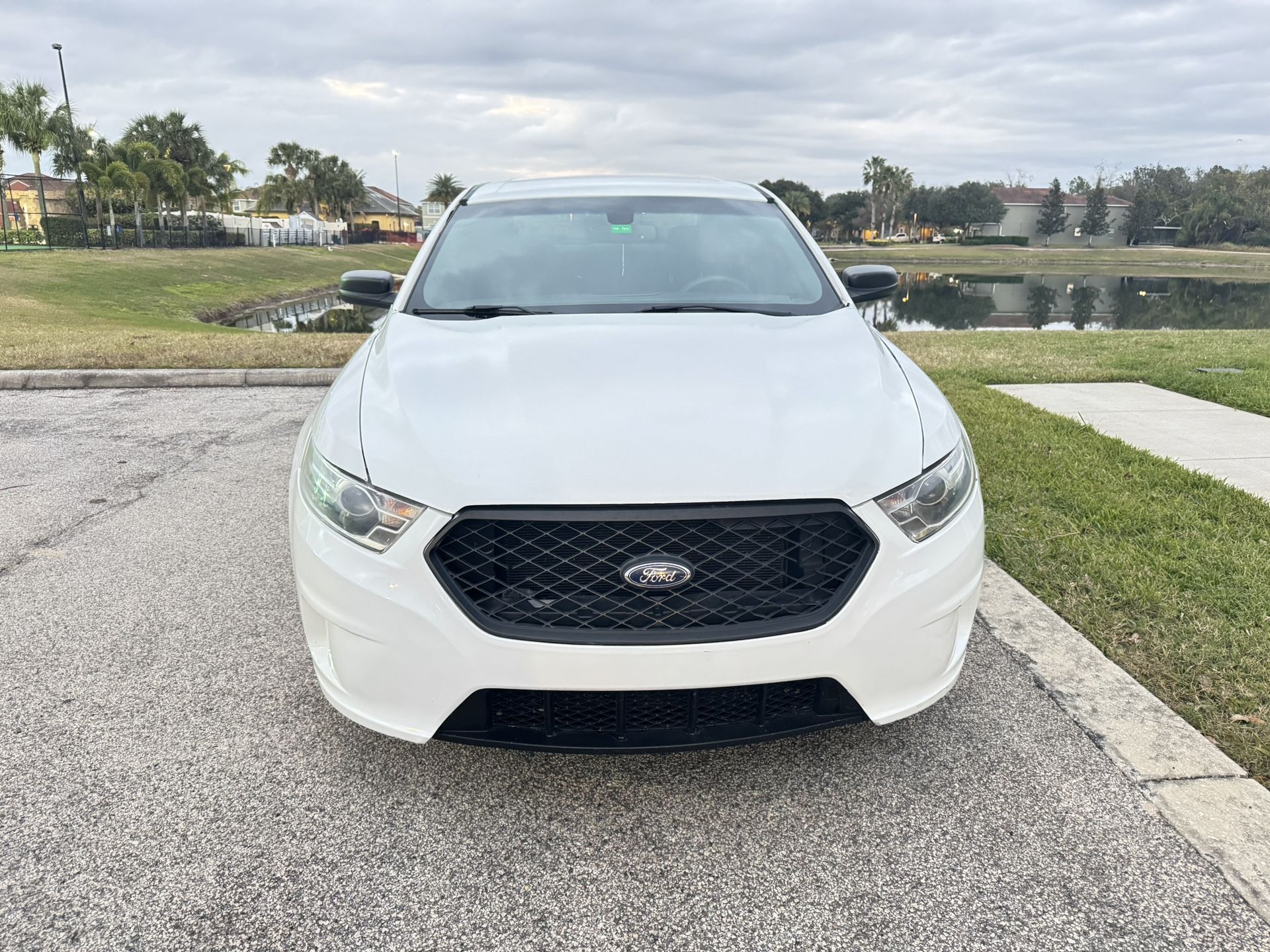 2019 Ford Taurus