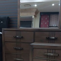 *Memorial Day Now!!!*---Attractive Carolina Dresser/Mirror Sets---Now $199!!!---Delivery And Financing👌