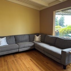 L Shaped Sectional W/ Armchair (w/ Electric Footrests)