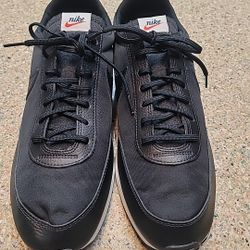 Nike Size 14 Men Like New Black 