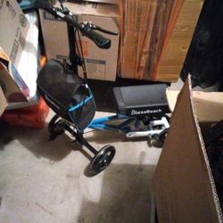 Bless reach Knee Scooter