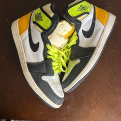 Air Jordan 1 “Neon” Size 10
