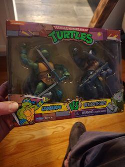 Neca TMNT ,LEONARDO VS ROCK STEADY