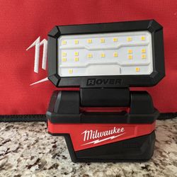 Milwaukee Rover light