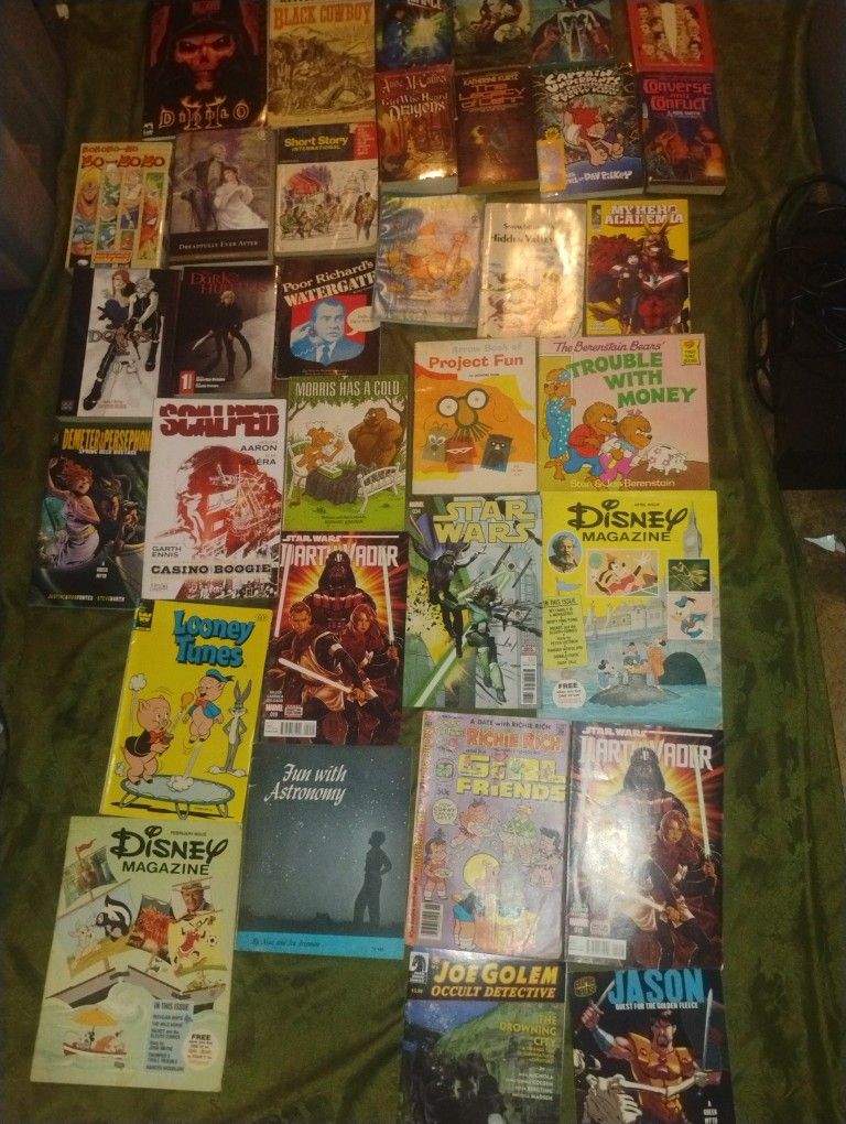 Books magazine graphic novel comics kids manga vintage fiction Star wars Disney