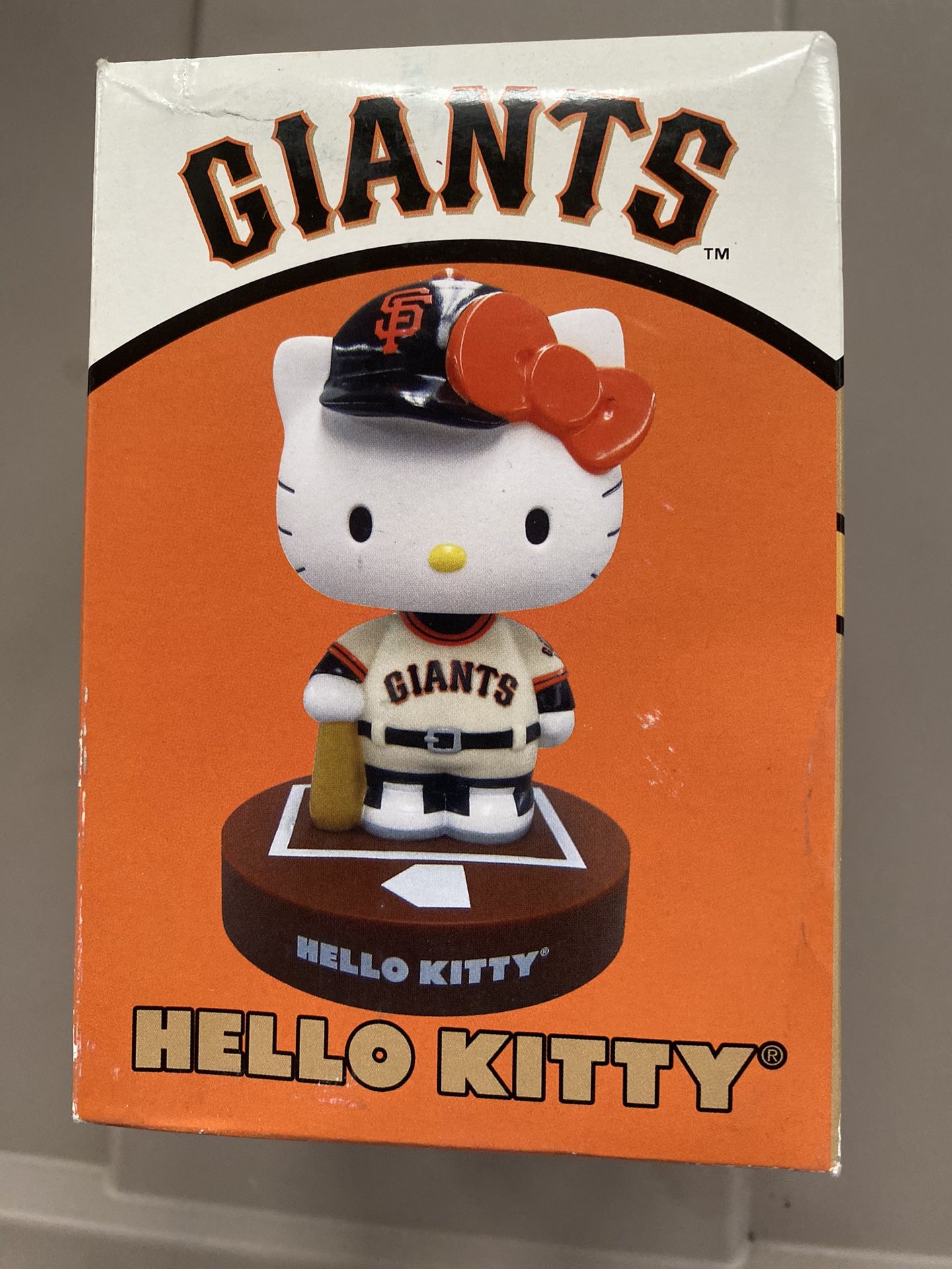 SAN FRANCISCO GIANTS HELLO KITTY BOBBLE HEAD
